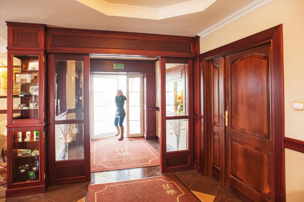 Hotel Batory Tluszcz Bagian luar foto